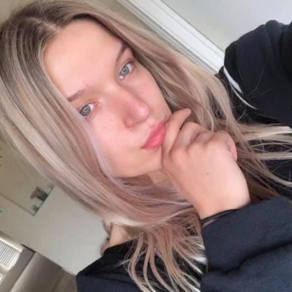 Meet your Posher, Monica